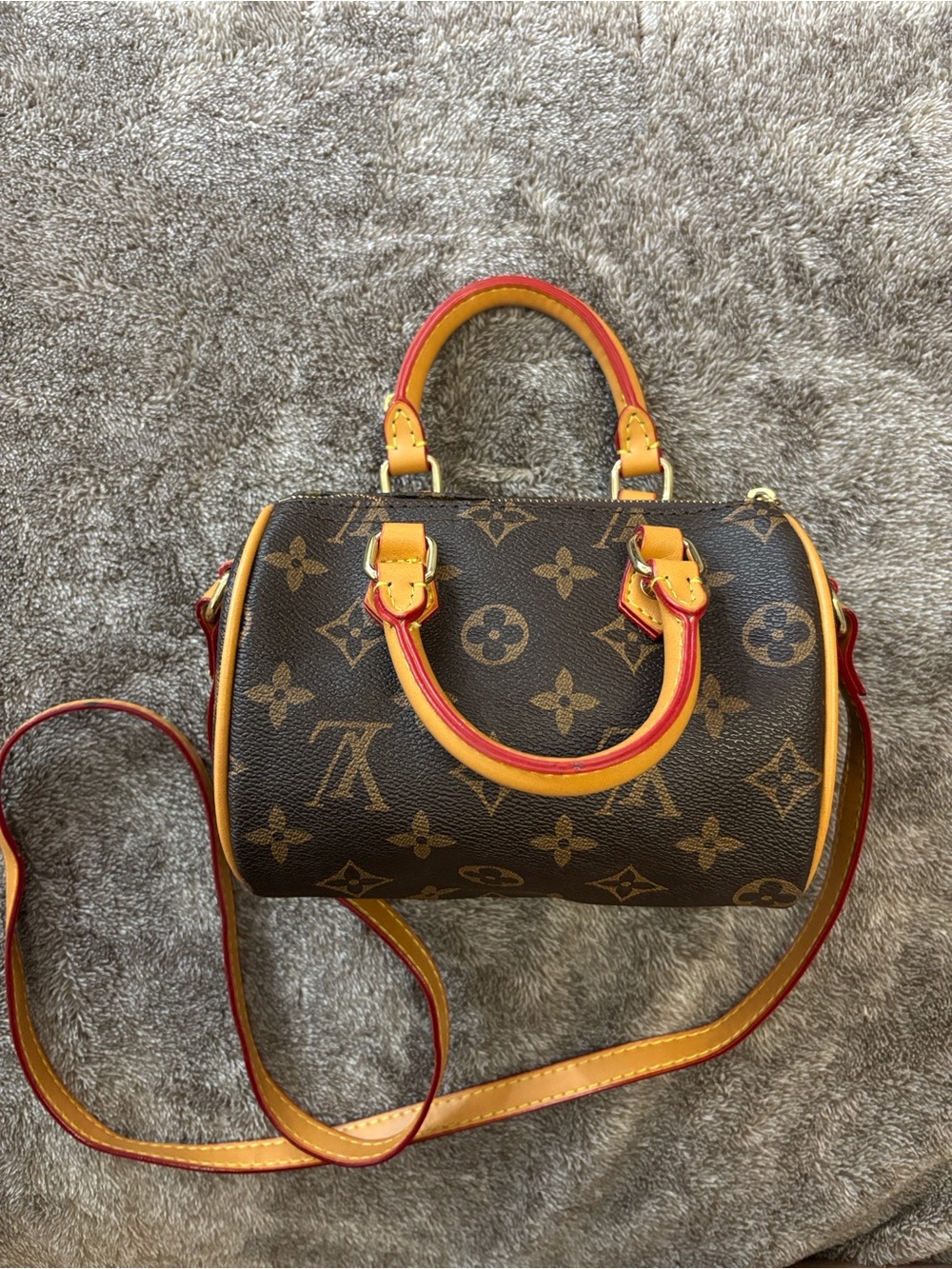 Louis Vuitton nano speedy